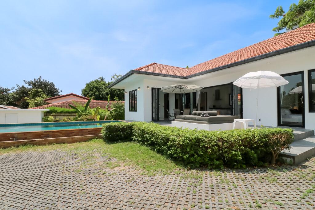3 Bedroom Private Pool Villa in Bang Rak, Koh Samui – For Rent