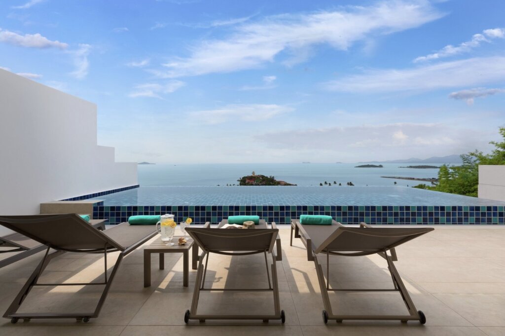 Luxury 4 Bedroom Pool Villa with Sea View in Choeng Mon, Koh Samui – For Rent